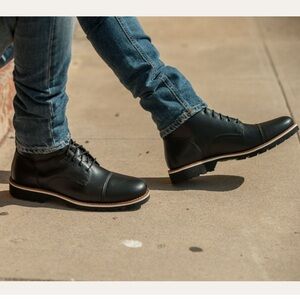 Helm Johnson Boots Black Men’s Size 7